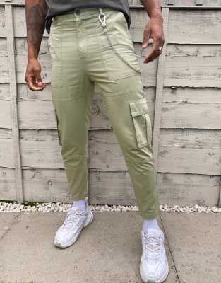 cargo trousers with chain