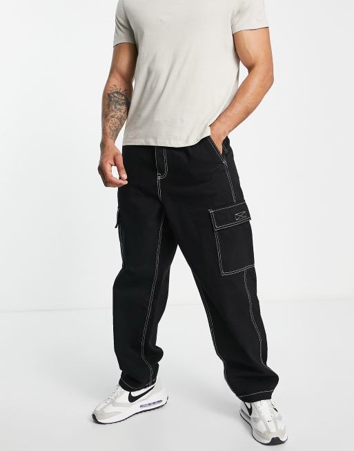 Bershka Cargohose aus Denim in Schwarz mit Kontrastnähten ASOS