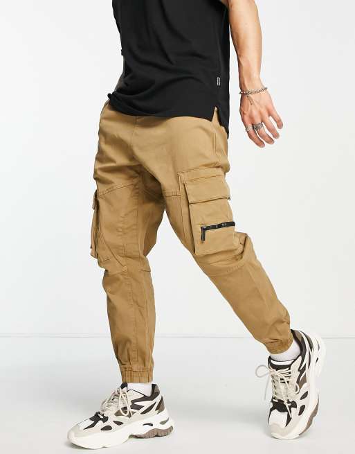 Bershka Cargohose in Beige ASOS