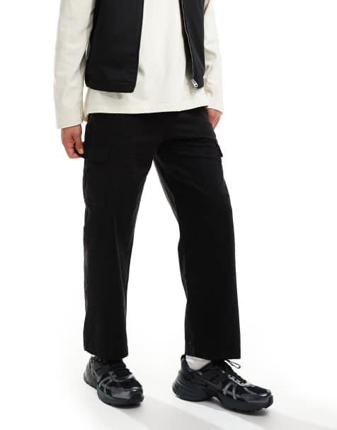 Bershka – Cargohose in Schwarz mit geradem Schnitt - view 1
