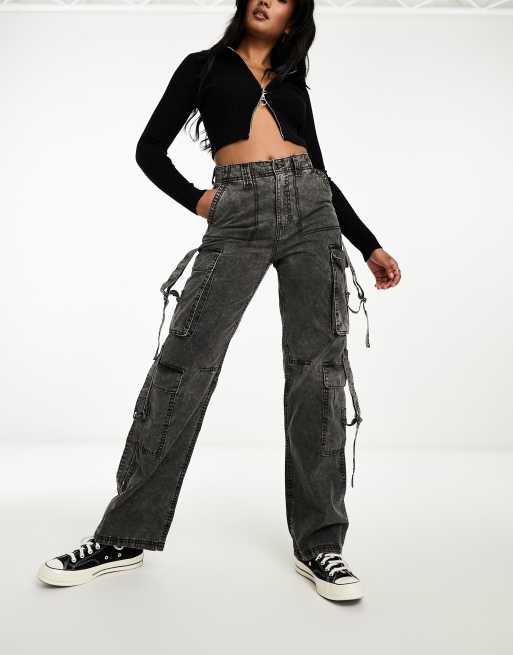 Bershka – Cargohose in verwaschenem Grau mit Schlaufen-Details