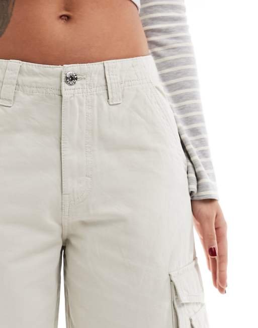 Bershka - Carogshort met lange pasvorm in zandkleurige wassing, 5 van 5