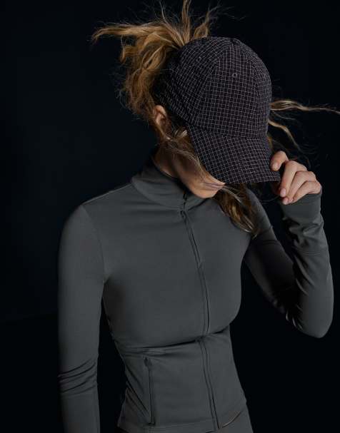 Bershka casquette technique à carreaux grise - view 1