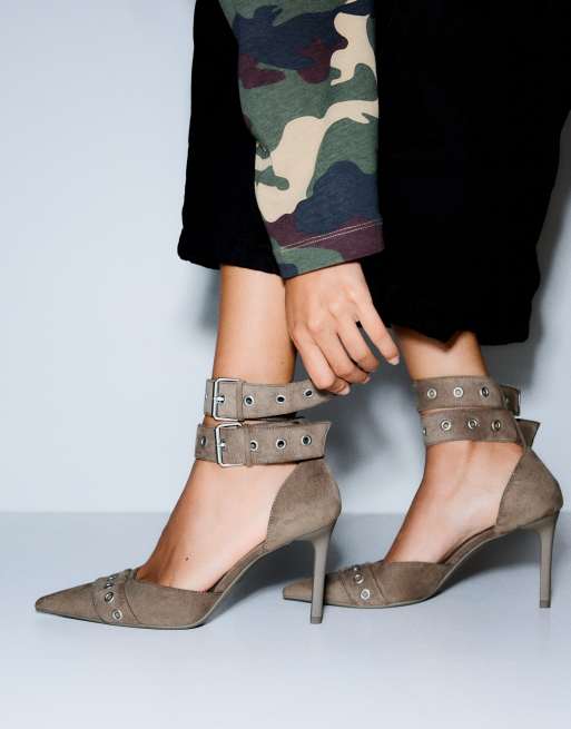 Bershka chaussures à talons à brides multi-boucles camel, 2 de 7