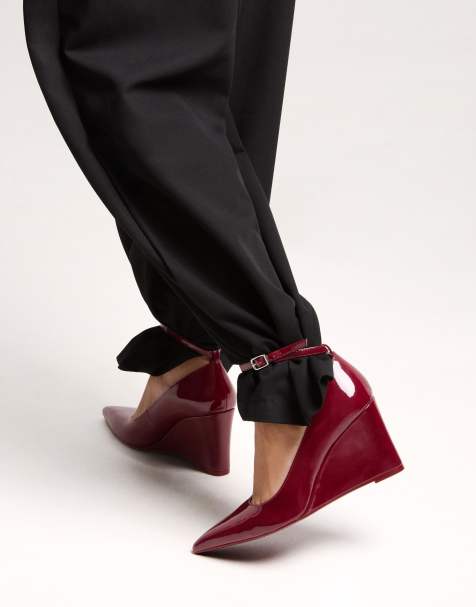 Bershka - Chaussures compensées à talon haut et bride à la cheville - Rouge - view 1