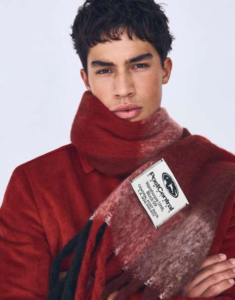 Bershka Check scarf in red - view 1