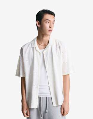 Blouse à dos plissé, ligne A, manches longues et col de chemise, blanc