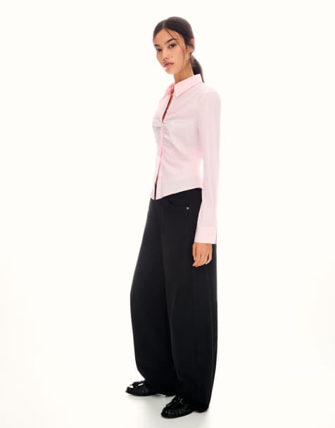 Bershka - Chemise ajustée fendue - Rose poudré - view 1