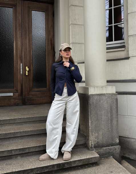 Bershka - Chemise cintrée à manches évasées - Bleu marine - view 1