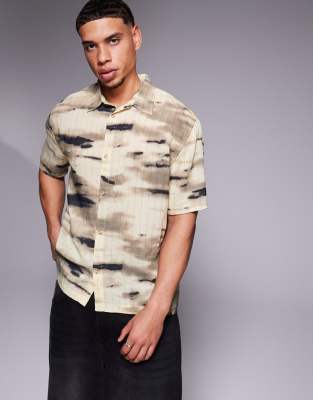 Bershka - Chemise imprimée en tissu texturé - Marron