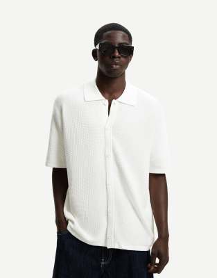 Bershka - Chemise texturée à manches courtes - Blanc