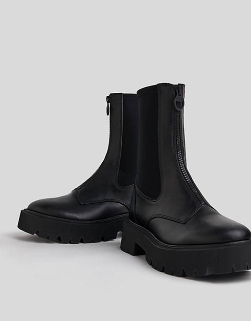 Women Boots/Bershka chunky ankle pull on ankle boots with zip front in black 