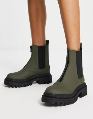 Bershka chunky chelsea boot in khaki