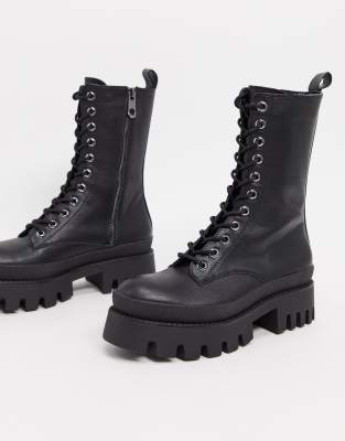 BERSHKA LACE UP BIKER BOOT WITH SOLE DETAIL IN BLACK
