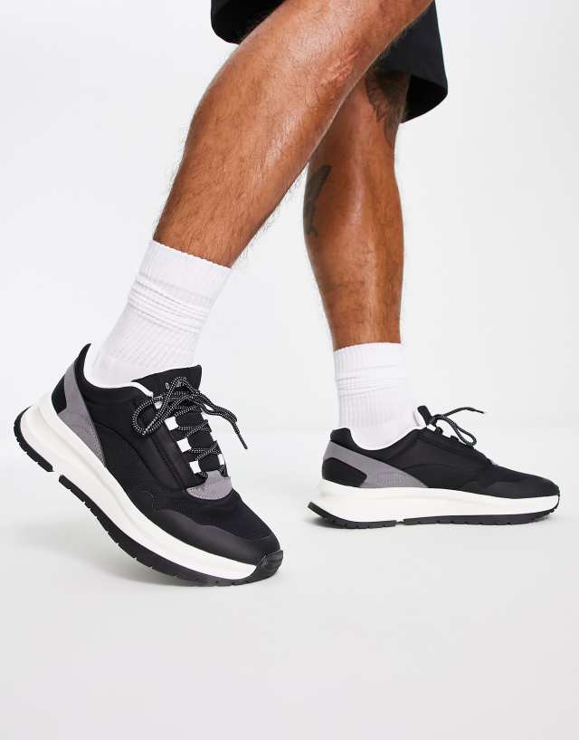 Bershka chunky runner sneakers in black