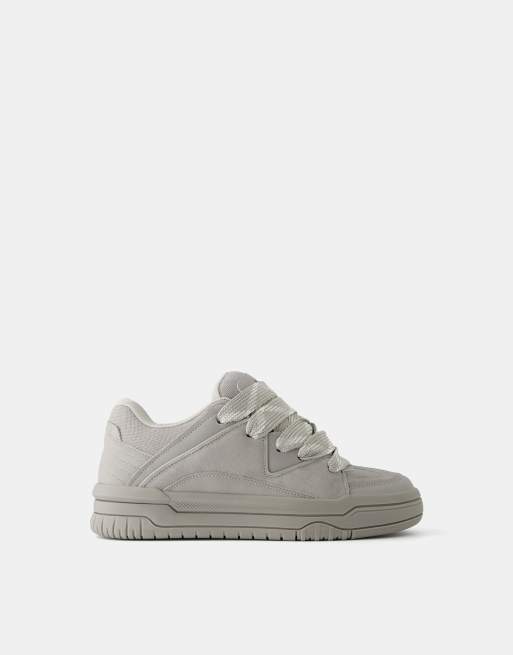 Bershka chunky skater trainers in grey, 3 of 7