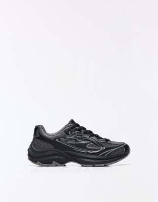  Chunky sole trainers 