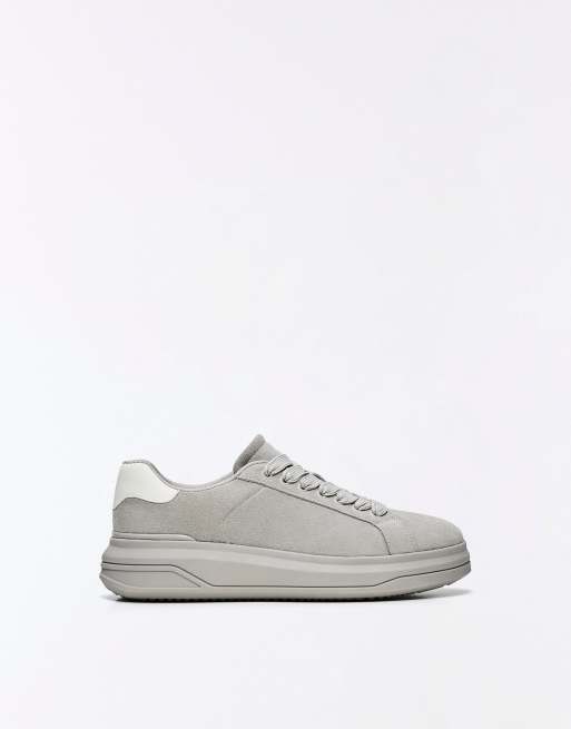 Bershka Chunky sole trainers in grey, 2 of 6