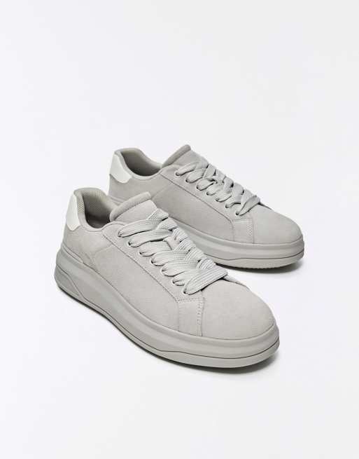 Bershka Chunky sole trainers in grey, 3 of 6