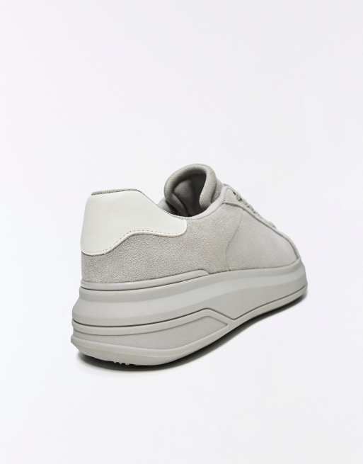 Bershka Chunky sole trainers in grey, 6 of 6