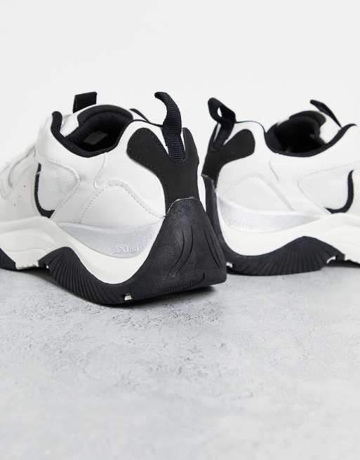 Bershka chunky trainers in white with black sole and detailing, 2 of 4