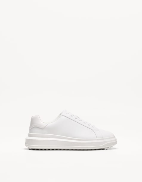 Bershka chunky trainers in white - view 1