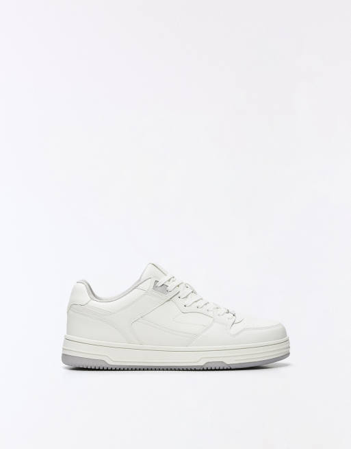 Bershka Chunky trainers in white, 2 of 7