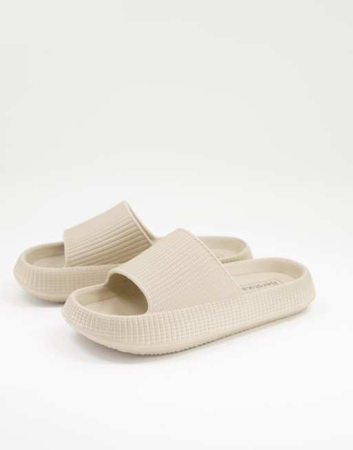 Bershka Claquettes confort Beige