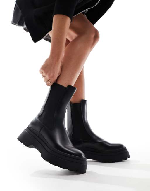 Bershka cleated sole chunky chelsea boots in black