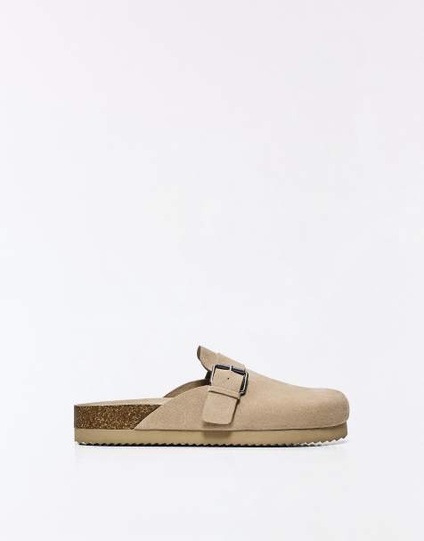 Bershka – Clogs in Beige mit Schnallendetail - view 1