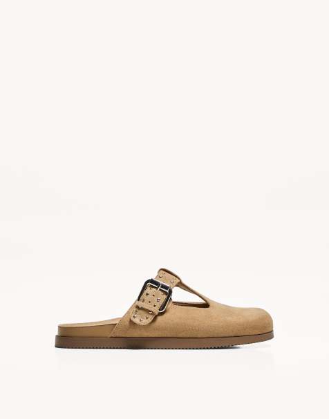 Bershka – Clogs in Hellbraun mit Schnallen - view 1