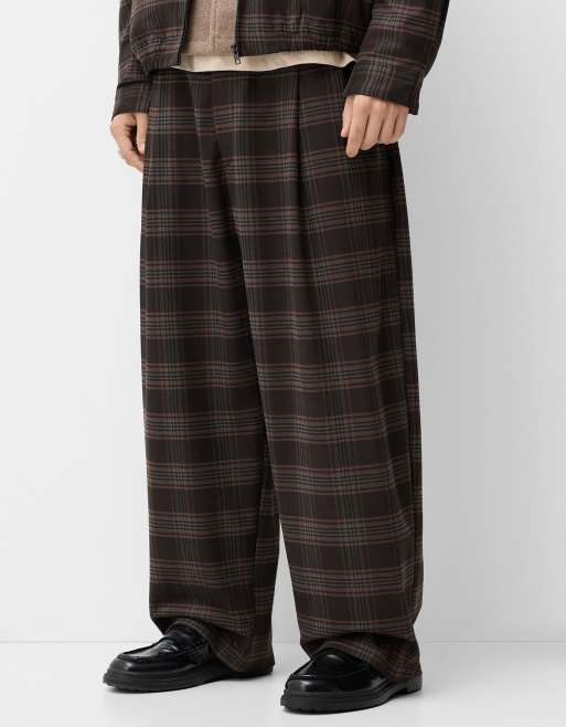 Bershka Collection – Brązowe eleganckie spodnie w kratę, część zestawu