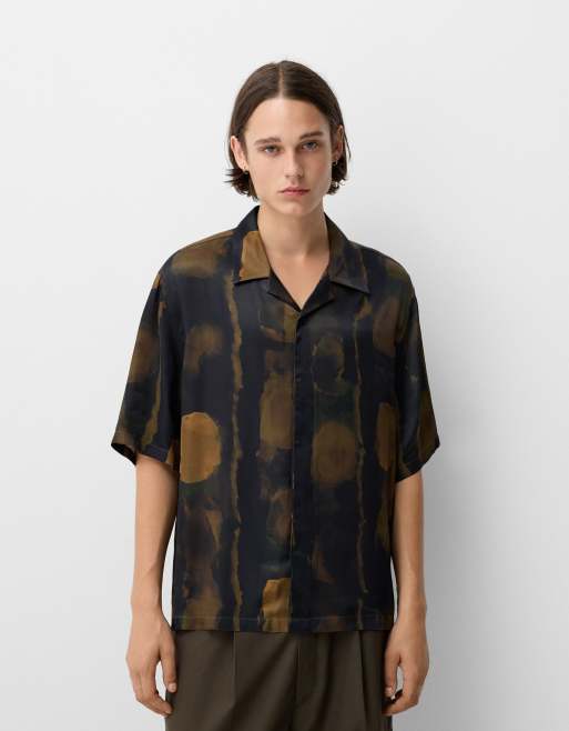 Bershka – Collection – Pudełkowa koszula w kolorze khaki w abstrakcyjny wzór