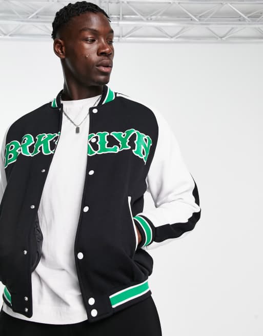 Bershka – College-Bomberjacke aus Jersey in Schwarz