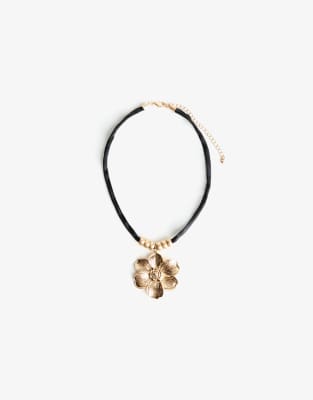 Bershka - Collier avec pendentif fleur - Noir