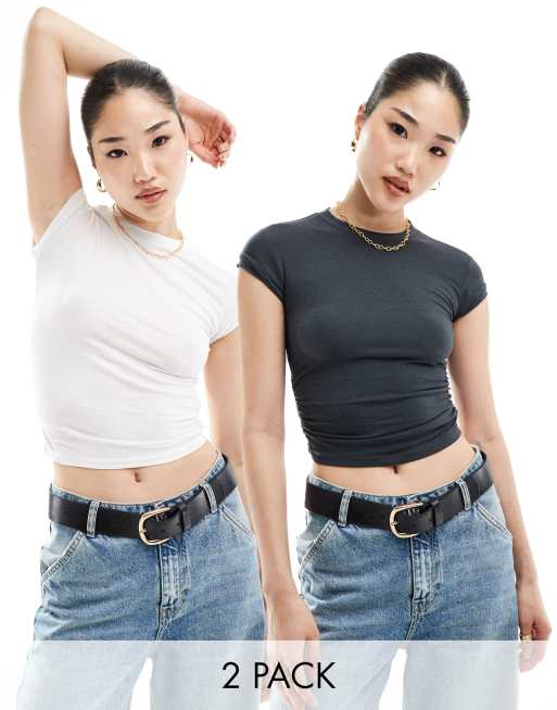 Bershka - Confezione da 2 T-shirt corte nera ed écru con arricciatura laterale