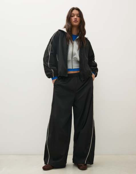 Bershka Contrast lightweight jacket in black - view 1