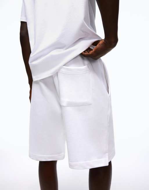Bershka – Coordinated – Set mit T-Shirt und Shorts in Weiß, 4 von 4