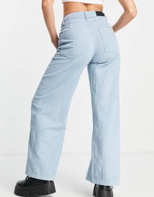 Bershka - Corduroy broek met wijde pijpen in blauw | ASOS