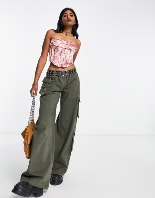 Bershka - Corset à armatures avec détail froncé et imprimé fleurs varié, 2 de 4