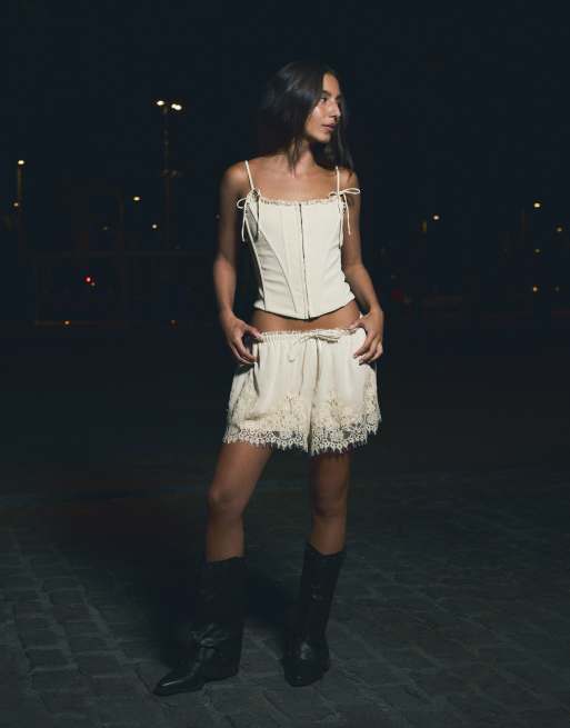 Bershka corsettop met bandjes in beige, 4 van 4