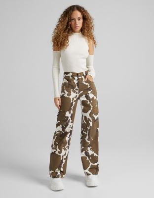 bershka cargo pant straight fit with print