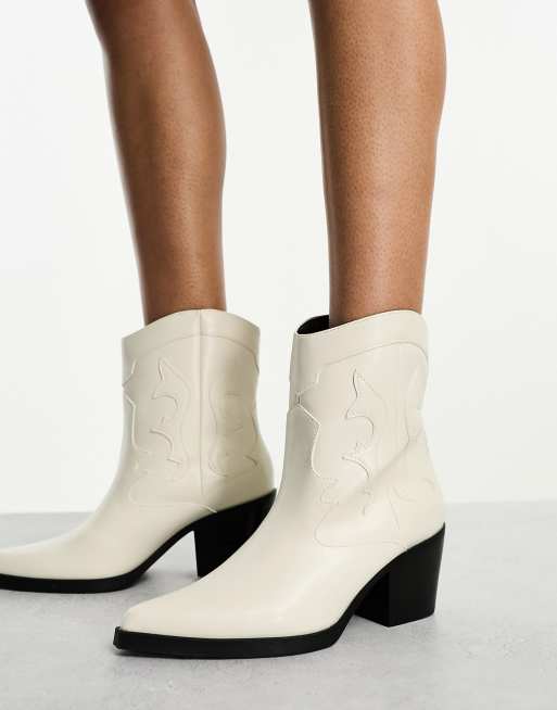 Bershka – Cowboystiefel aus Kunstleder in gebrochenem Weiß, 3 von 4