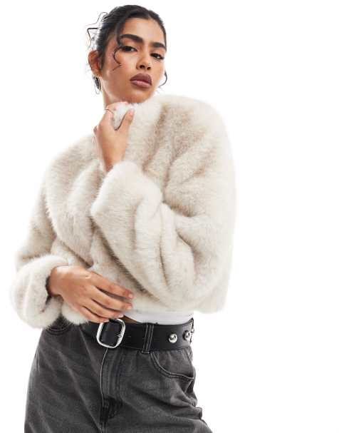 Bershka - Cremehvid cropped jakke i imiteret pels - view 1