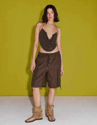 Bershka - Crop top kaki con colletto - view 1