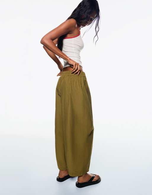Bershka cropped barrel trousers in khaki - KHAKI