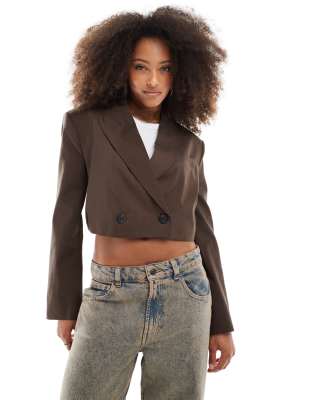 Bershka - Cropped-Blazer in Schokobraun