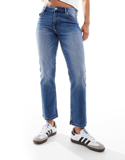 Bershka - Cropped flared jeans in blauw met donkere wassing