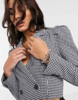 white coat zara woman