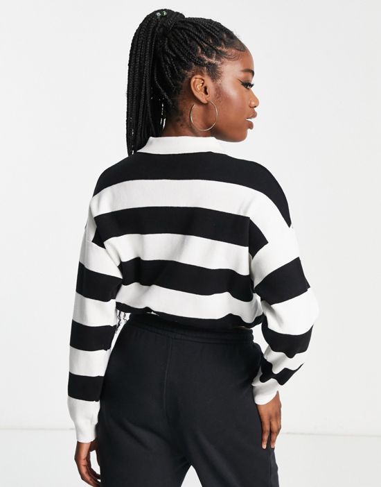 https://images.asos-media.com/products/bershka-cropped-polo-top-in-black-white-stripe/203914160-2?$n_550w$&wid=550&fit=constrain